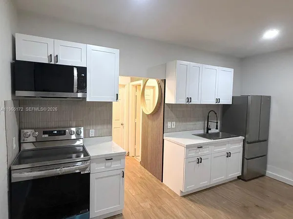 $1,950 | 7734 Abbott Avenue, Unit 101, Miami Beach, FL 33141