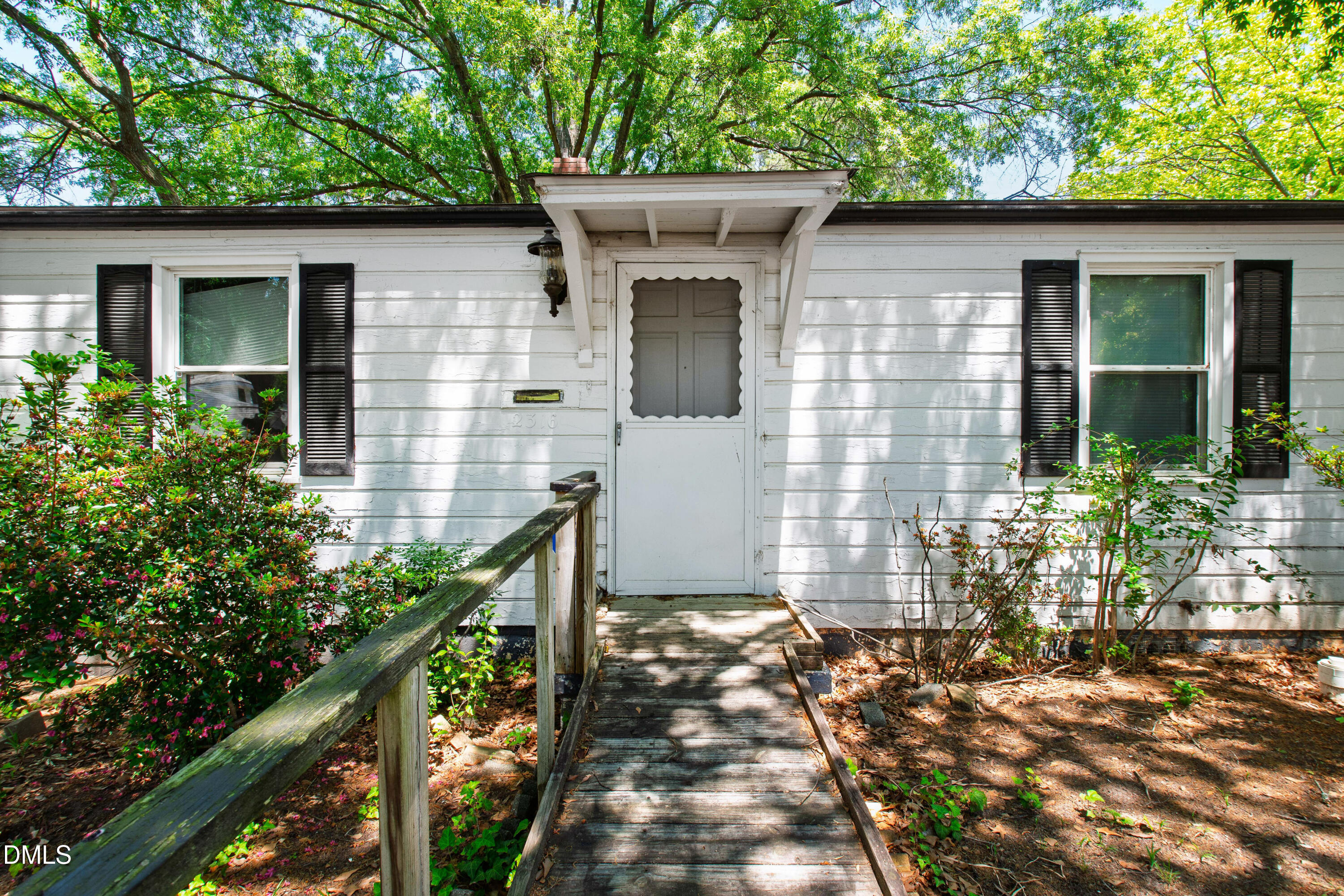 2316 Bedford Avenue Raleigh, NC 27607 - Photo 2 of 30