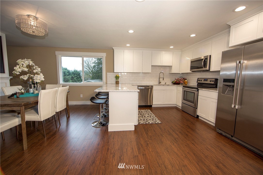 3122 228th Street Southeast Bothell, WA 98021 - Photo 3 of 22