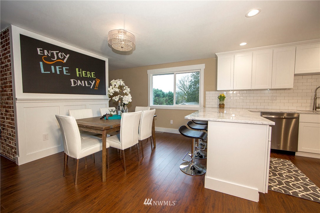 3122 228th Street Southeast Bothell, WA 98021 - Photo 4 of 22