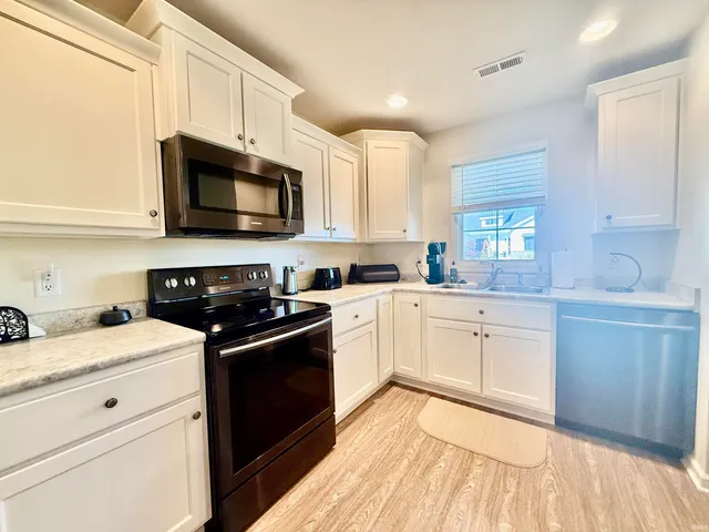 $314,900 | 13638 Leo Road, Leo, IN 46765