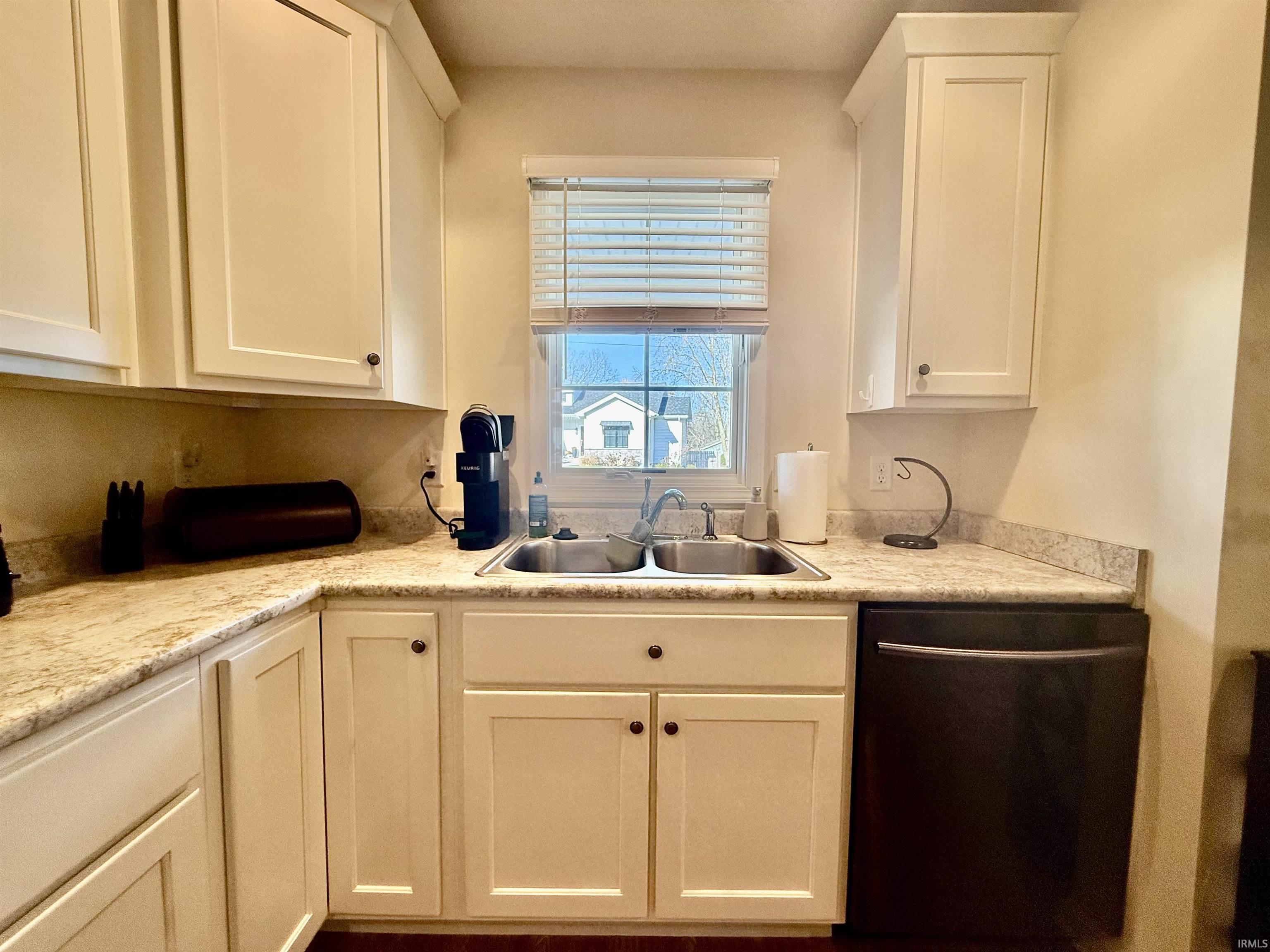 13638 Leo Road Leo, IN 46765 - Photo 10 of 36