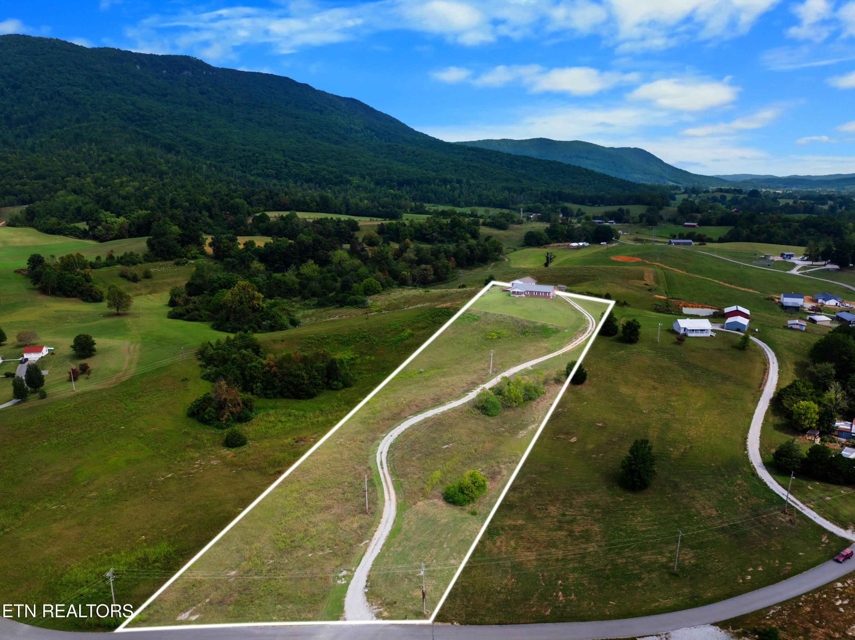1695 Doaks Creek Road Speedwell, TN 37870 - Photo 34 of 57 PL1