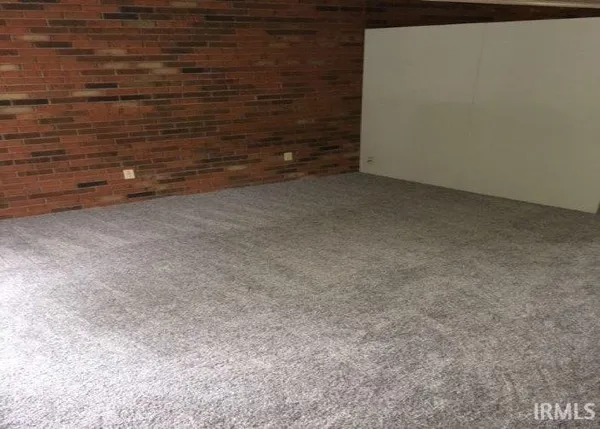 $830 | 305 North Dunn Street, Bloomington, IN 47408