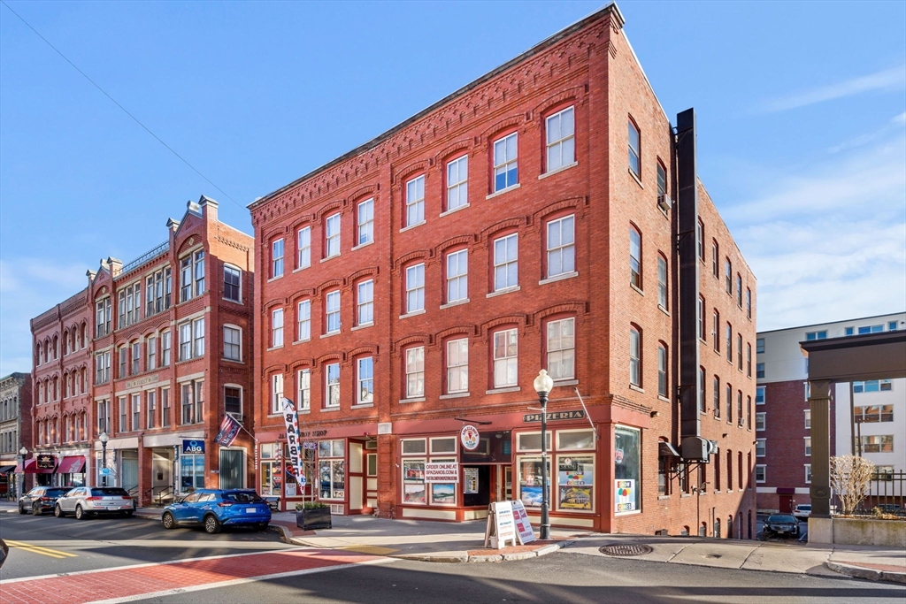 62 Washington Street, Unit 5 Haverhill, MA 01832 - Photo 24 of 34 a front view of a building