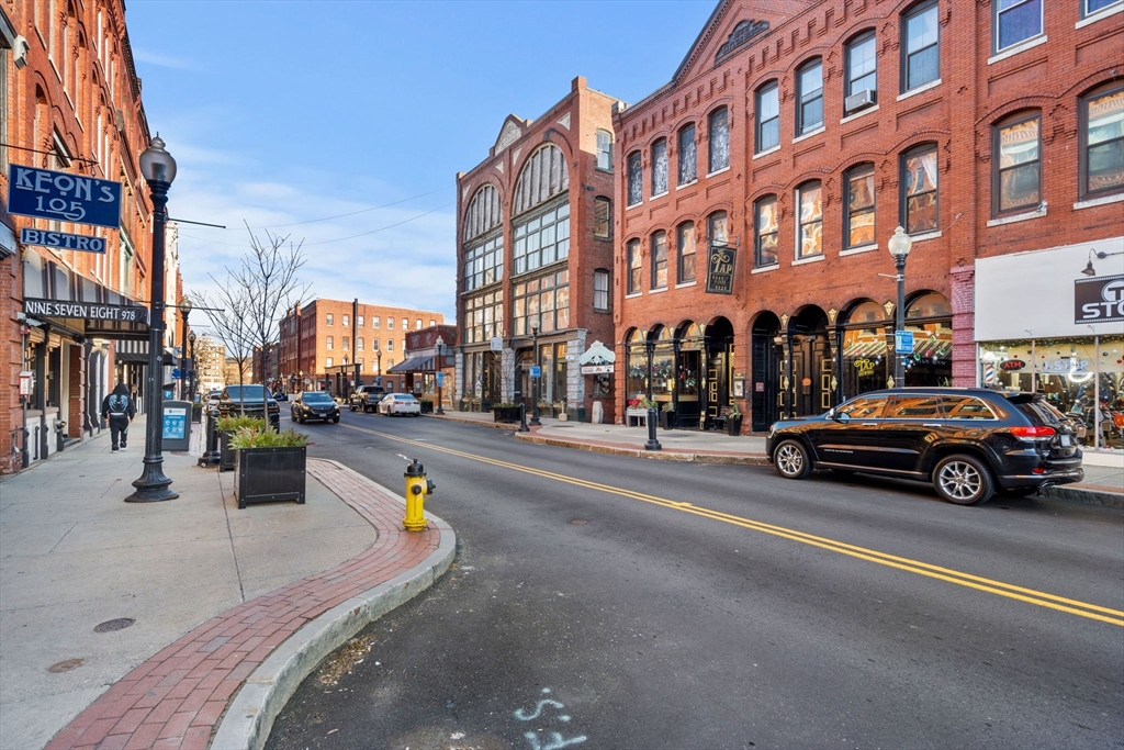 62 Washington Street, Unit 5 Haverhill, MA 01832 - Photo 30 of 34