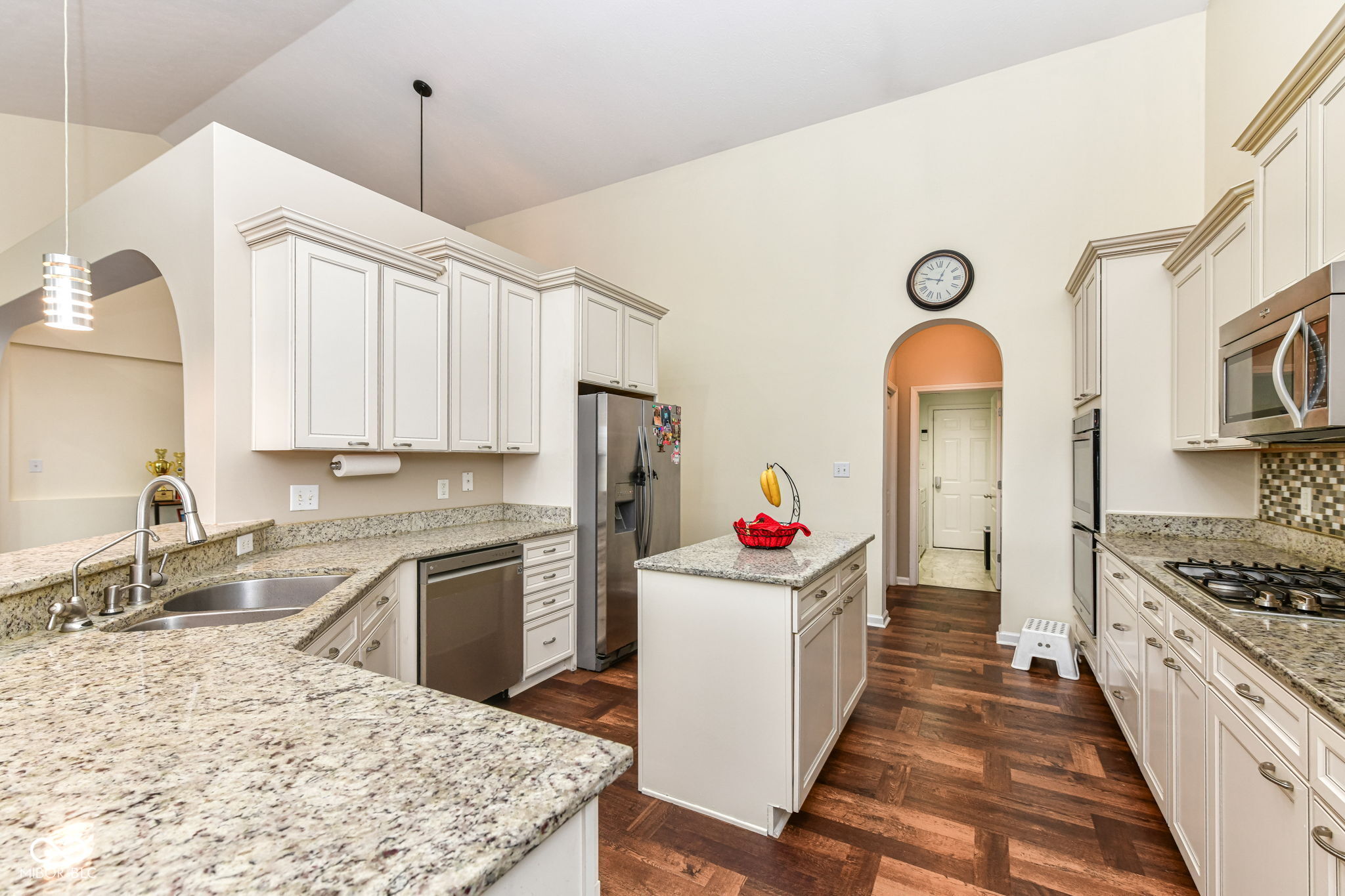 12374 Wolverton Way Fishers, IN 46037 - Photo 11 of 37