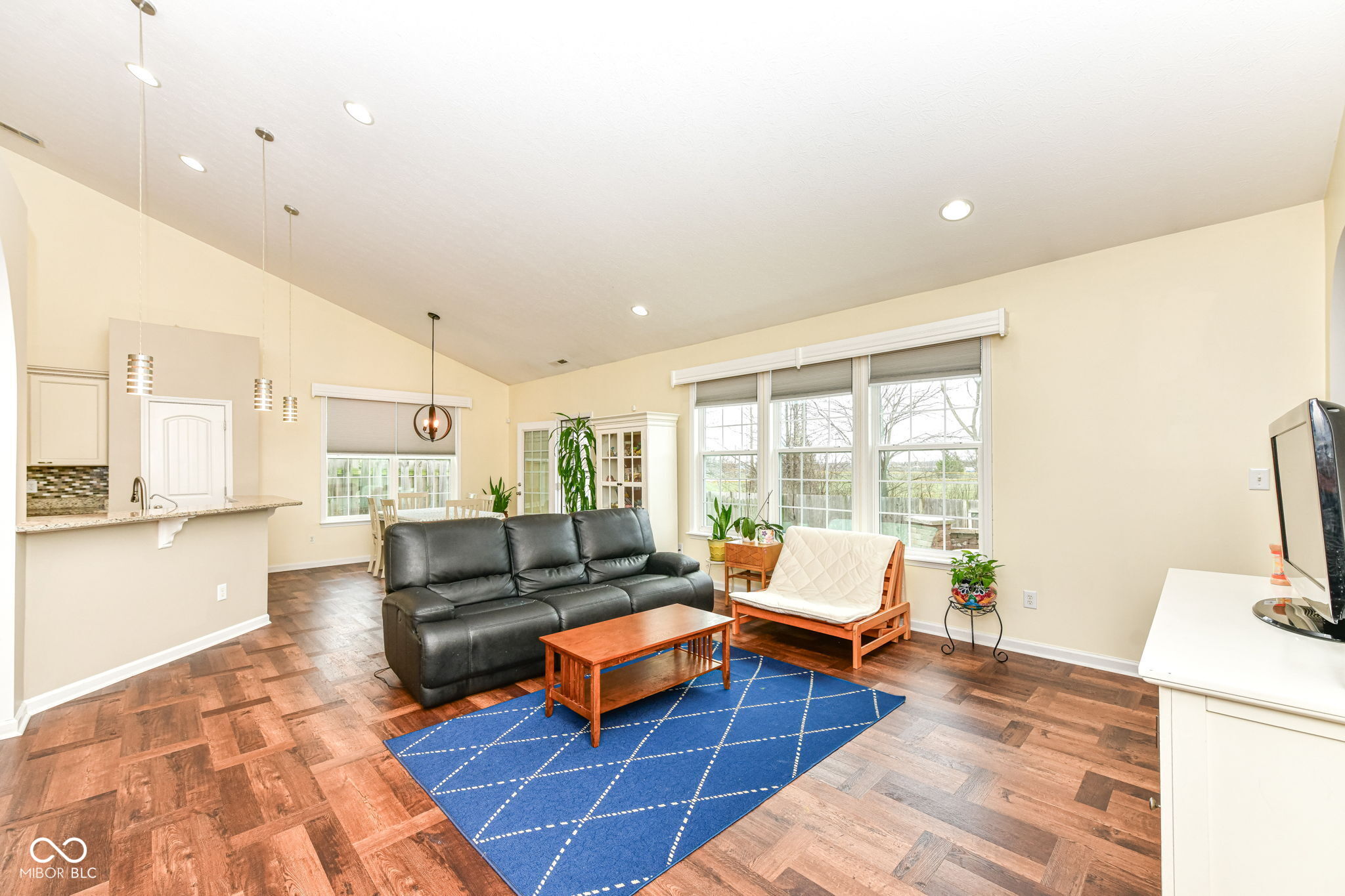 12374 Wolverton Way Fishers, IN 46037 - Photo 6 of 37