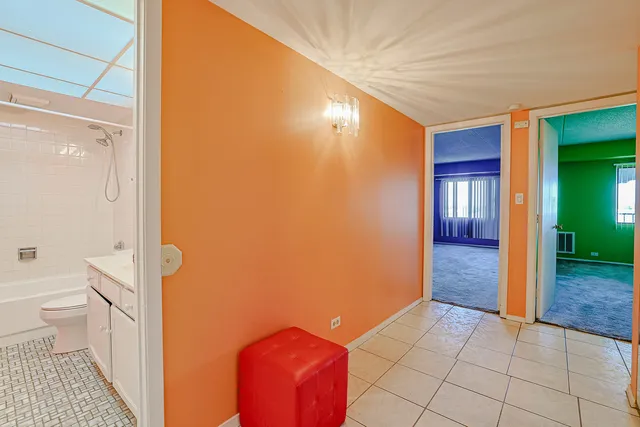 $214,900 | 375 Plum Creek Drive, Unit 501, Wheeling, IL 60090