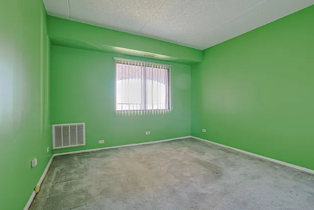 $214,900 | 375 Plum Creek Drive, Unit 501, Wheeling, IL 60090