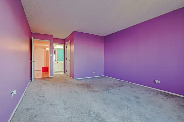 $214,900 | 375 Plum Creek Drive, Unit 501, Wheeling, IL 60090