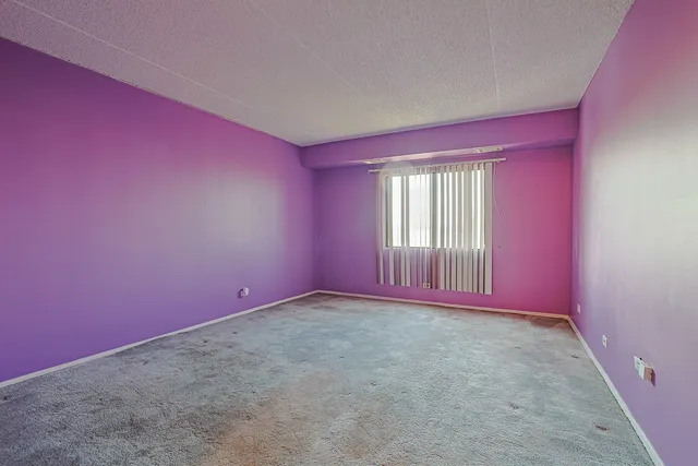 $214,900 | 375 Plum Creek Drive, Unit 501, Wheeling, IL 60090