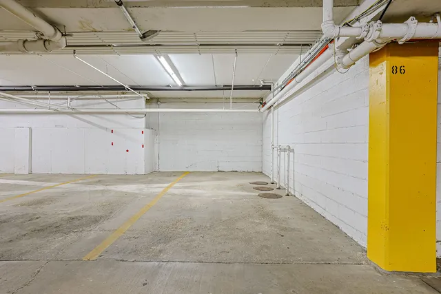 $214,900 | 375 Plum Creek Drive, Unit 501, Wheeling, IL 60090