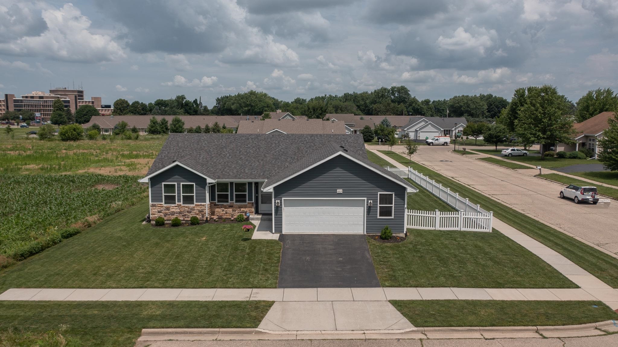 2215 Red Barn Lane Beloit, WI 53511 - Photo 29 of 31