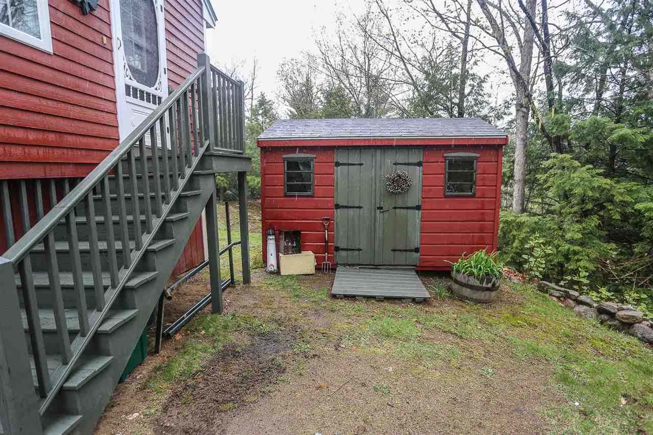 16 Pierce Road Raymond, NH 03077 - Photo 3 of 32