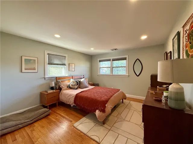 $2,800 | 11 Holmes Street, Westerly, RI 02891