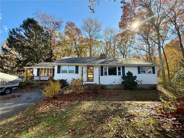 $2,800 | 11 Holmes Street, Westerly, RI 02891