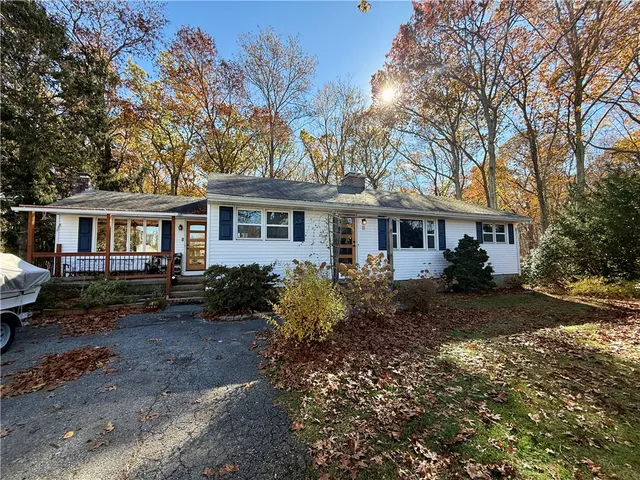 $2,800 | 11 Holmes Street, Westerly, RI 02891