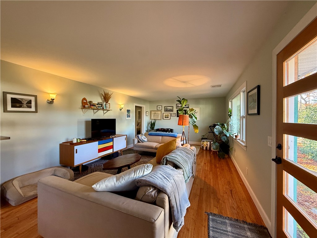 11 Holmes Street Westerly, RI 02891 - Photo 9 of 18