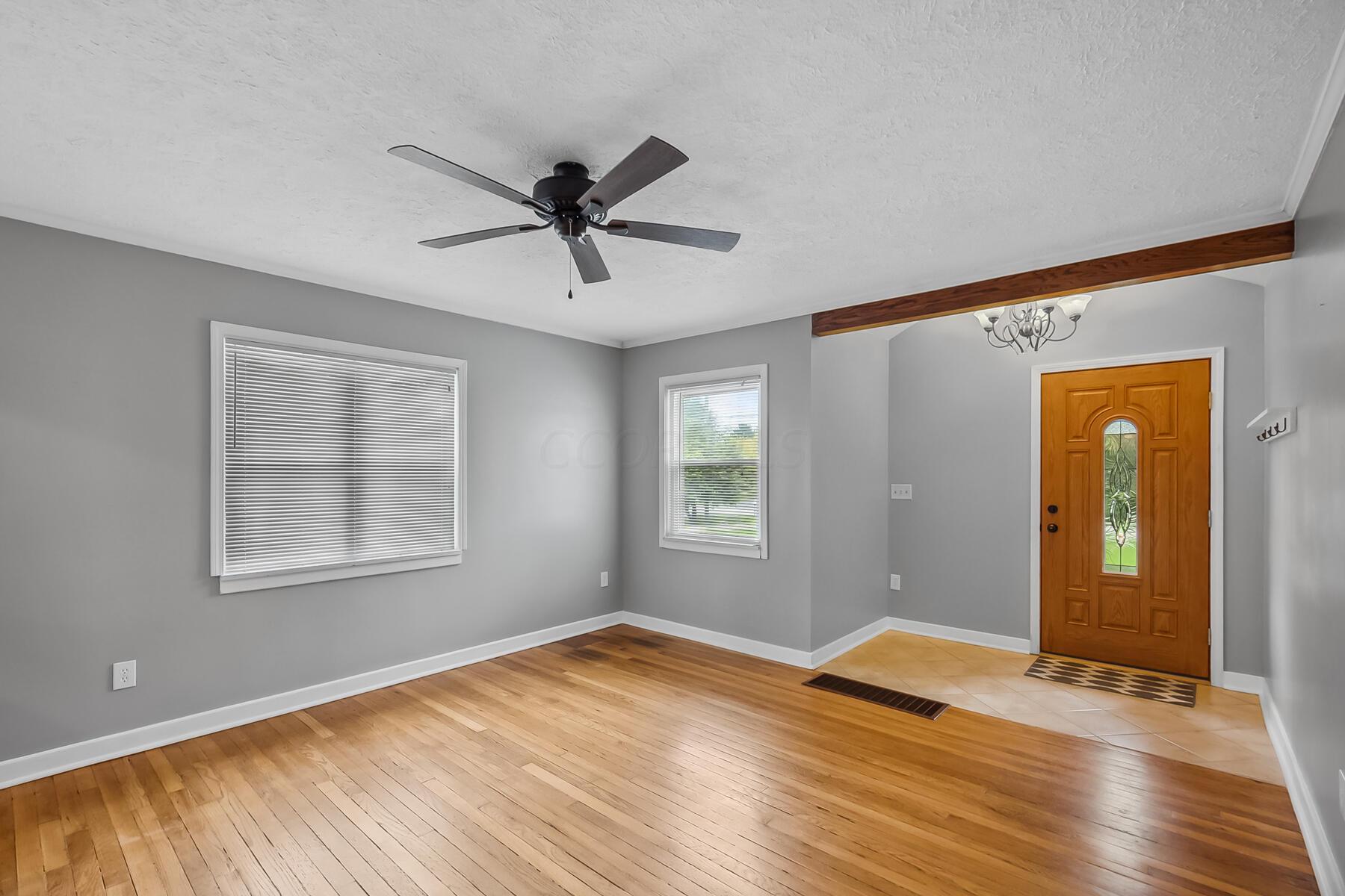 5503 Linworth Road Columbus, OH 43235 - Photo 9 of 47 25-web-or-mls-5503 Linworth Rd-125