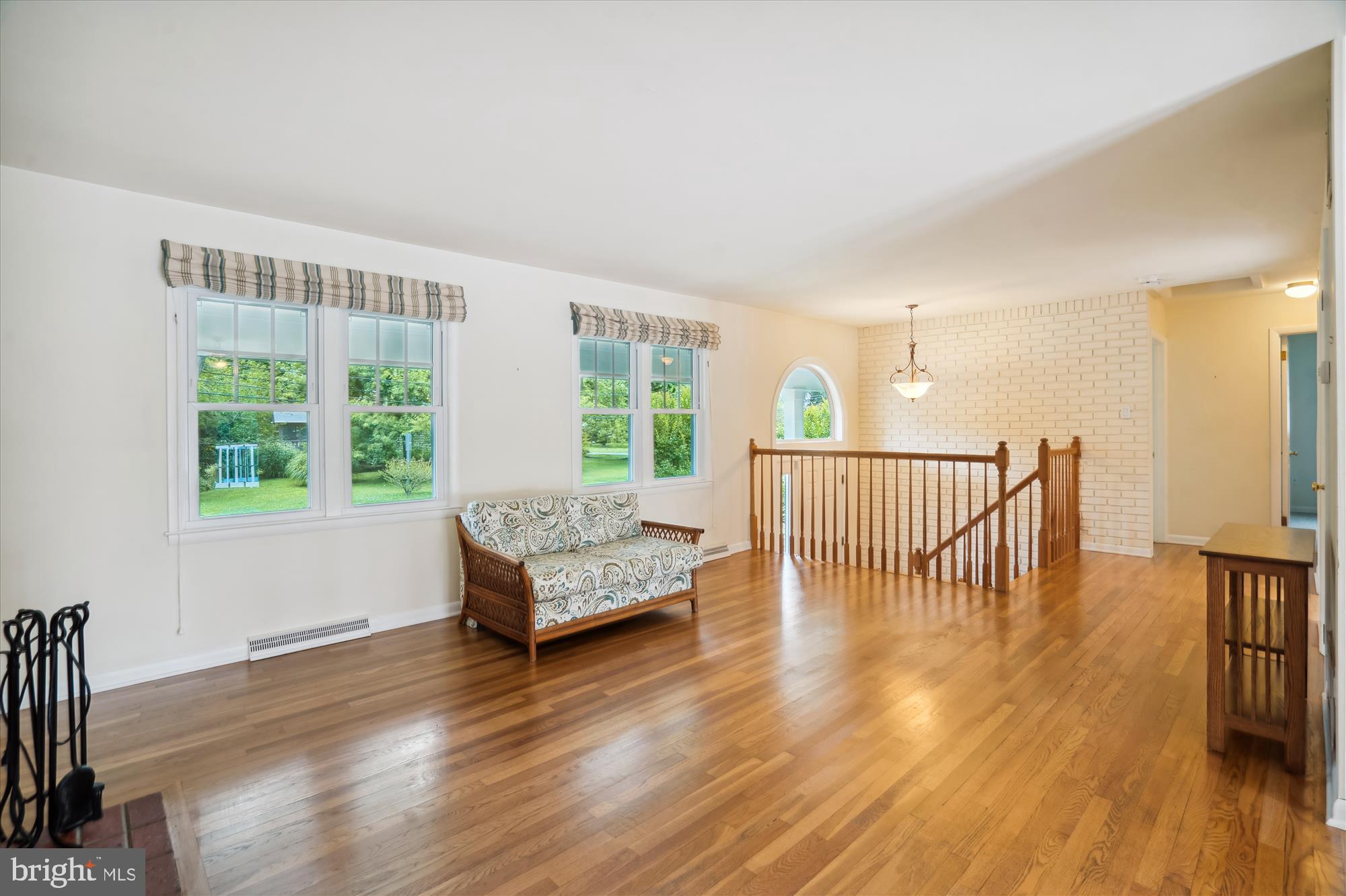 603 Burley Road Annapolis, MD 21409 - Photo 11 of 37 Living Room