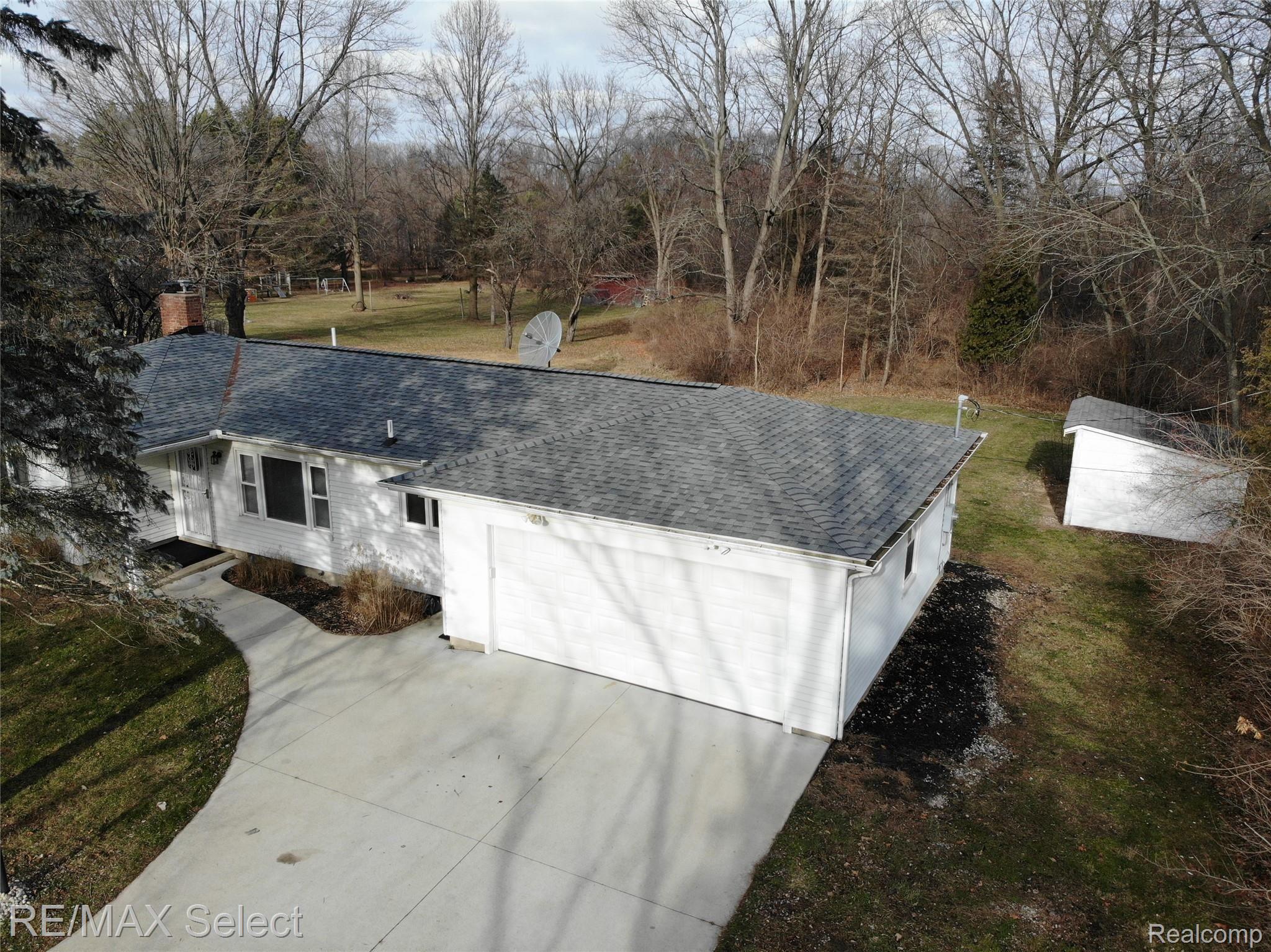 6492 Flushing Road Flushing, MI 48433 - Photo 7 of 42 6492 Flushing Road 12.JPG