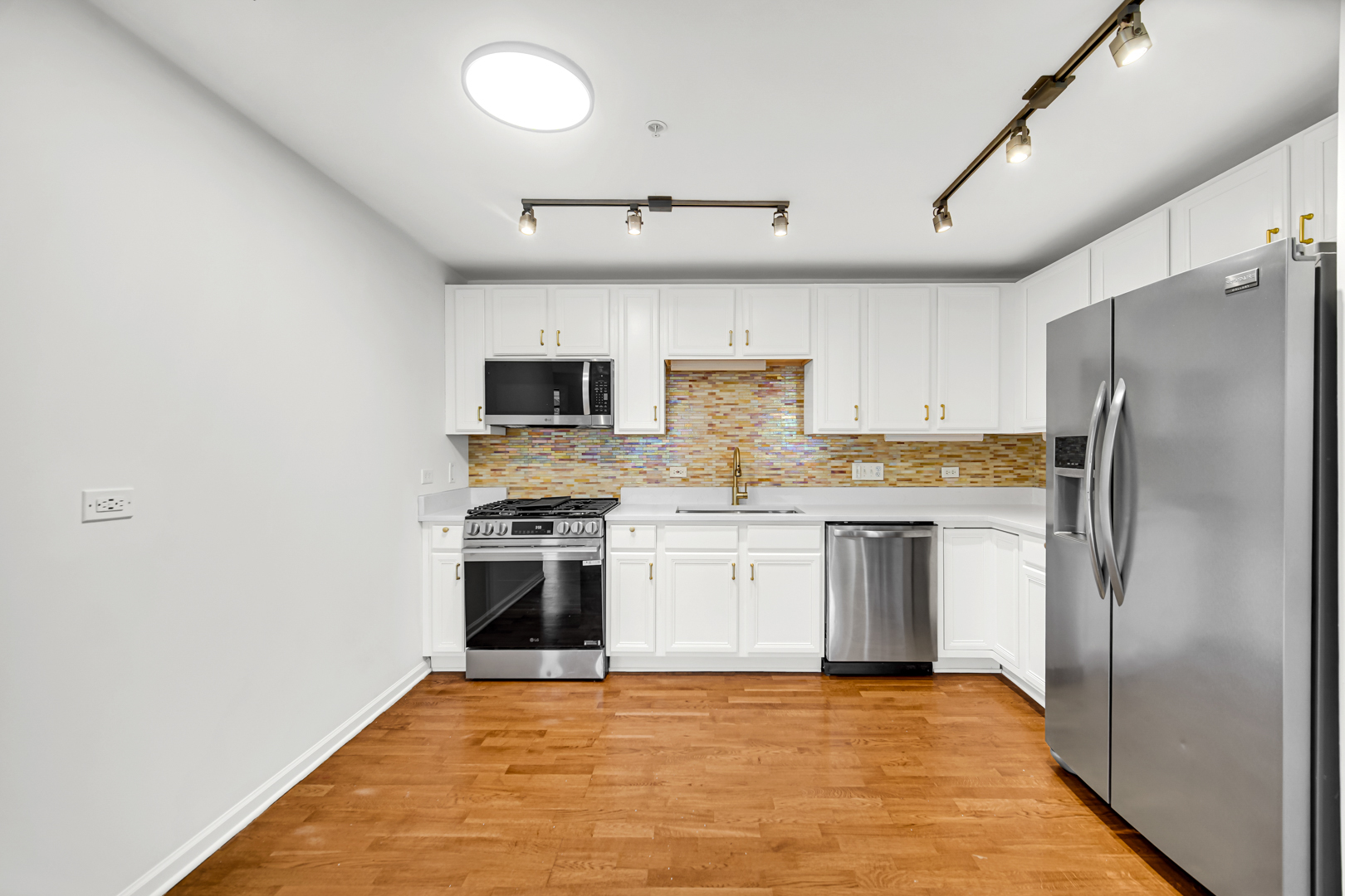 8000 Kilpatrick Avenue, Unit 3F Skokie, IL 60076 - Photo 5 of 21