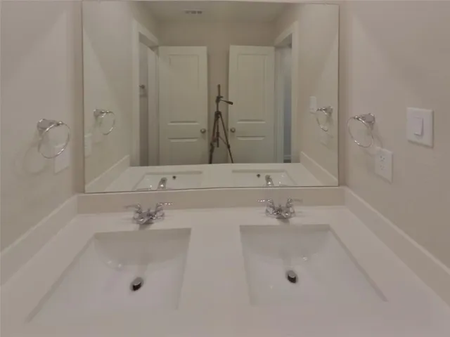 a view of an entrance of the house