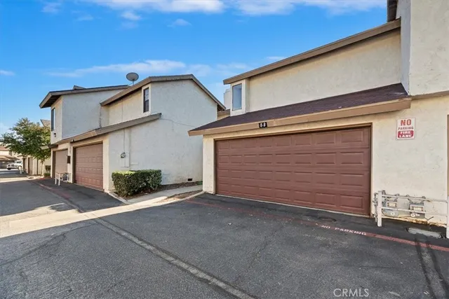 $341,500 | 1974 East Lynwood Drive, Unit 8B, San Bernardino, CA 92404
