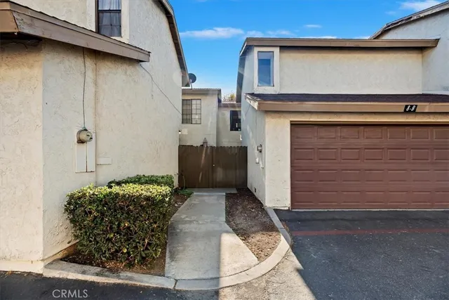 $341,500 | 1974 East Lynwood Drive, Unit 8B, San Bernardino, CA 92404