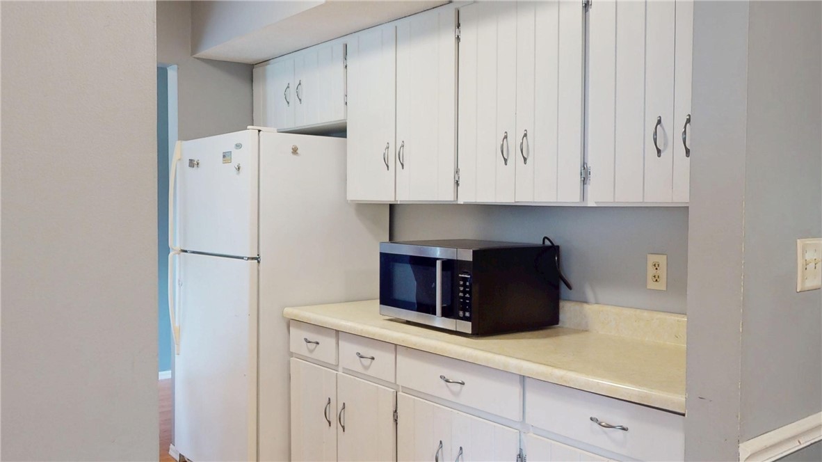 2304 Murray Clark Road Danville, IL 61834 - Photo 9 of 29 Gallery Image 9