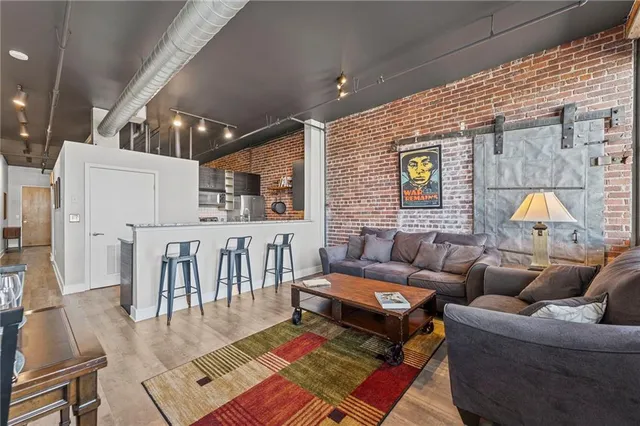 $235,000 | 200 Main Street, Unit 308, Kansas City, MO 64105