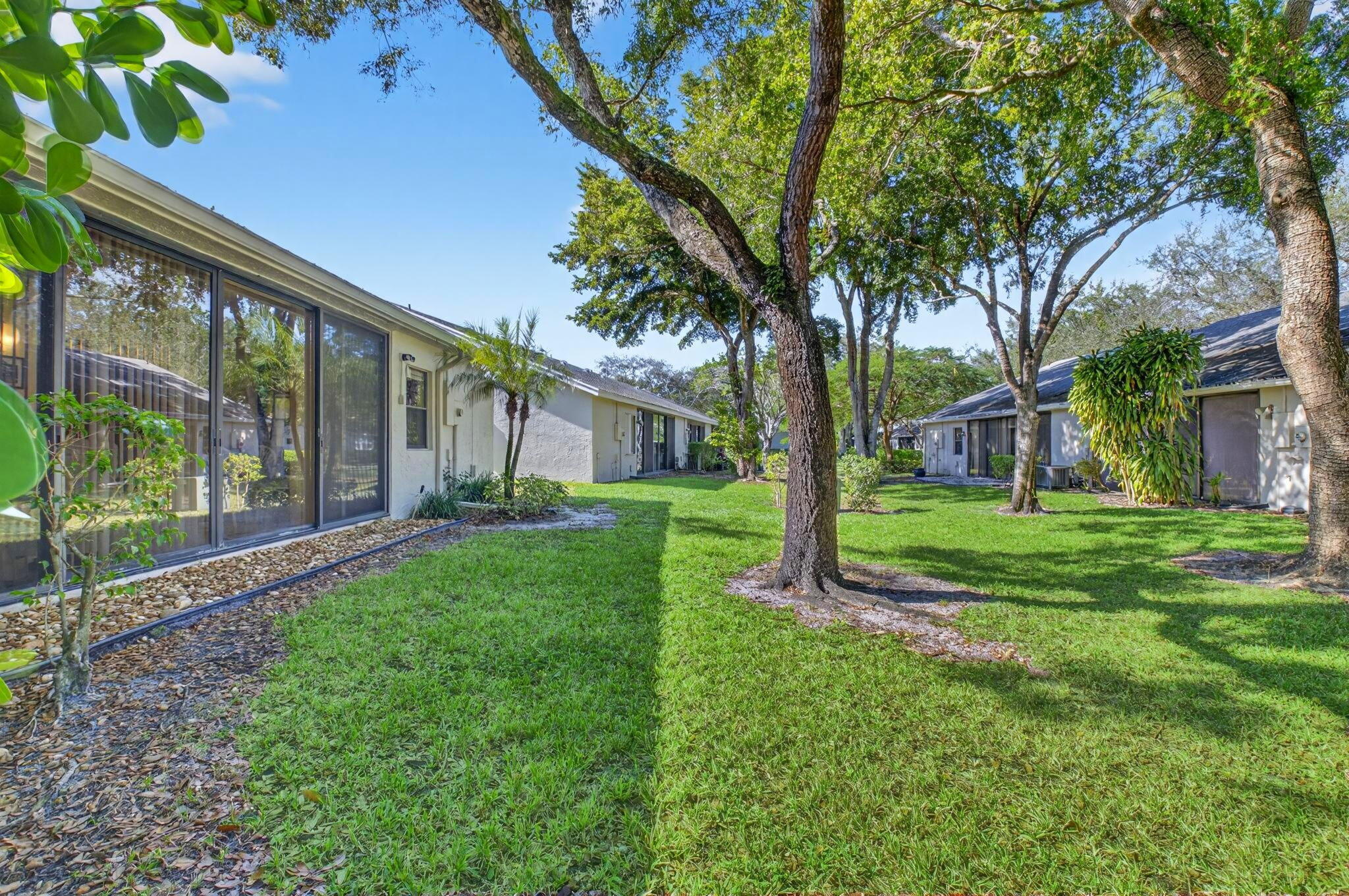 10911 Lake Front Place Boca Raton, FL 33498 - Photo 33 of 46 33-web-or-mls-DSC_4505 (1)