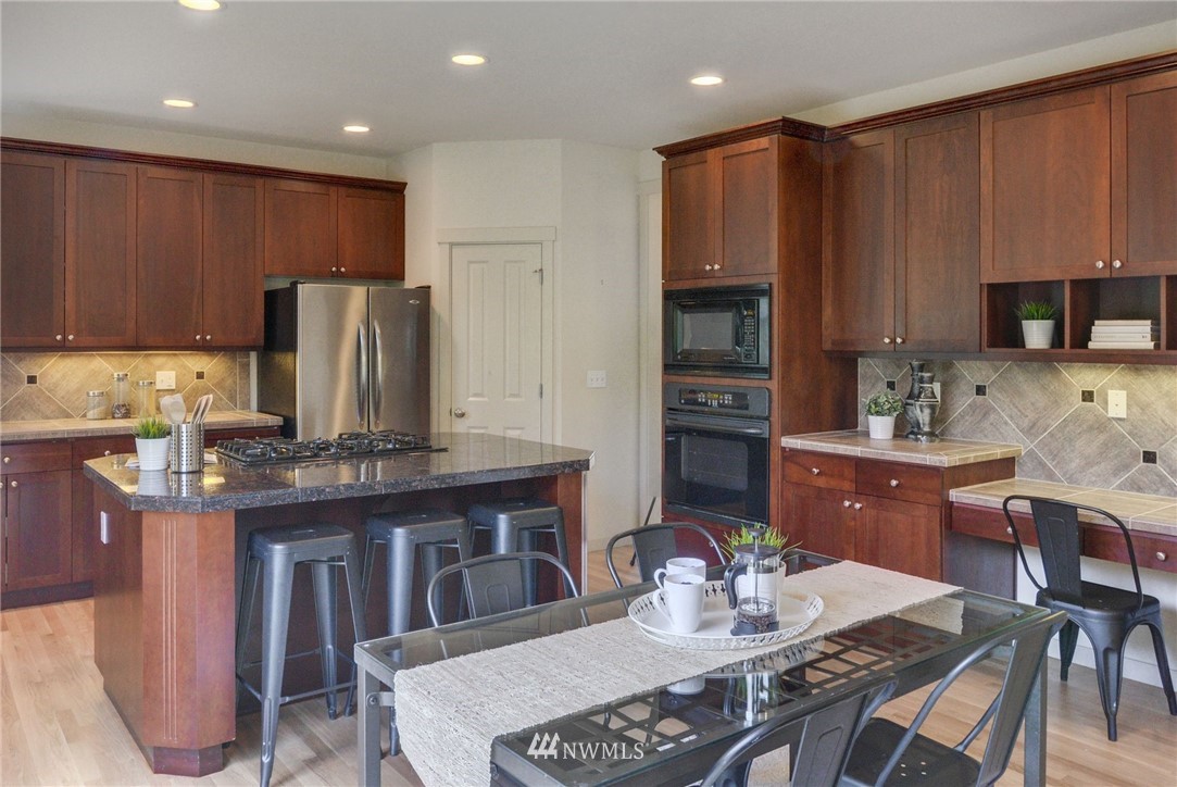 3521 158th Street Southeast Bothell, WA 98012 - Photo 11 of 34 Gallery Image 11