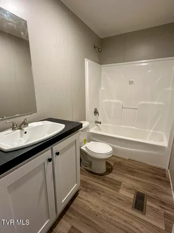 $322,900 | 350 Bungalow Drive, Dandridge, TN 37725