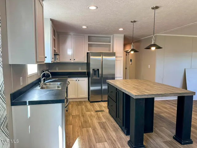 $322,900 | 350 Bungalow Drive, Dandridge, TN 37725