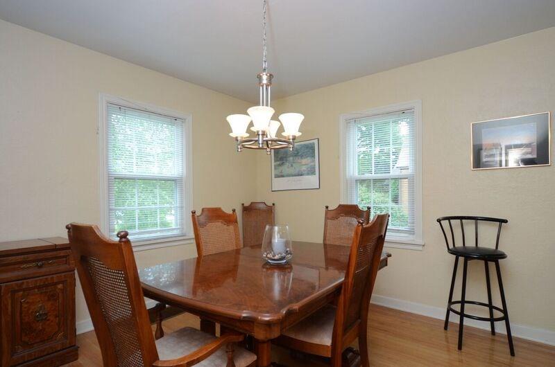 302 Lindsay Road Carnegie, PA 15106 - Photo 9 of 21 Gallery Image 9