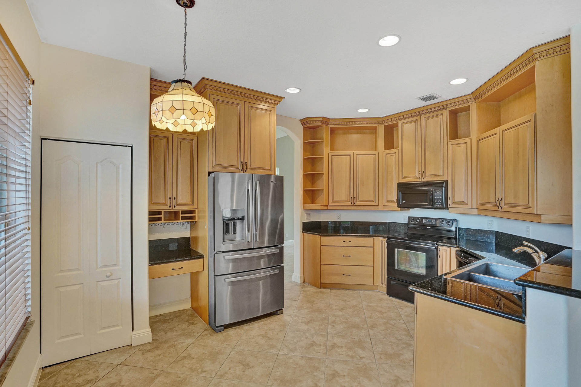 9644 Vineyard Court Boca Raton, FL 33428 - Photo 10 of 46 87F33A5C-8E13-4BA4-A211-C601A6C8CFAC