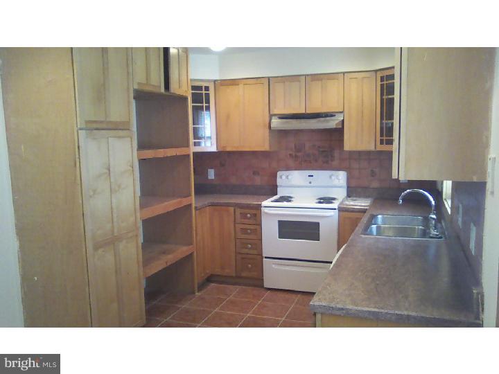 9019 Eastview Road Philadelphia, PA 19152 - Photo 8 of 25 Gallery Image 8