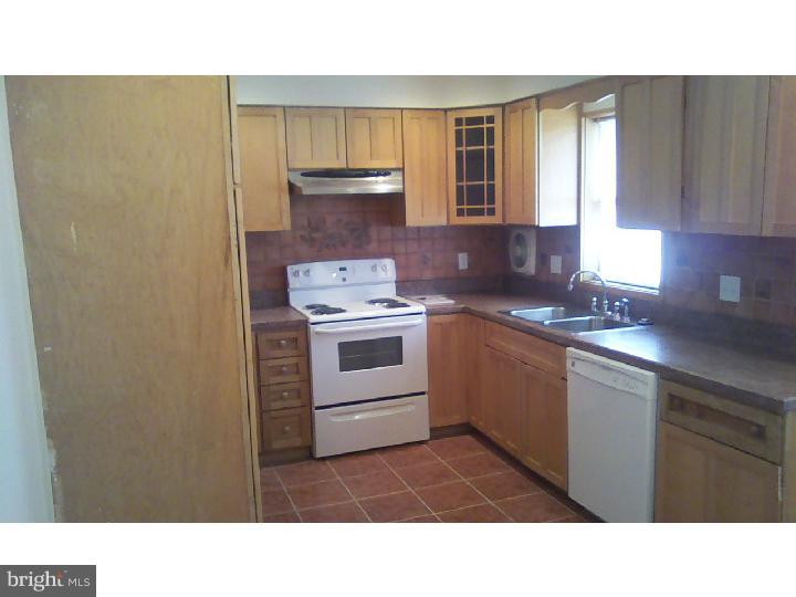 9019 Eastview Road Philadelphia, PA 19152 - Photo 9 of 25 Gallery Image 9