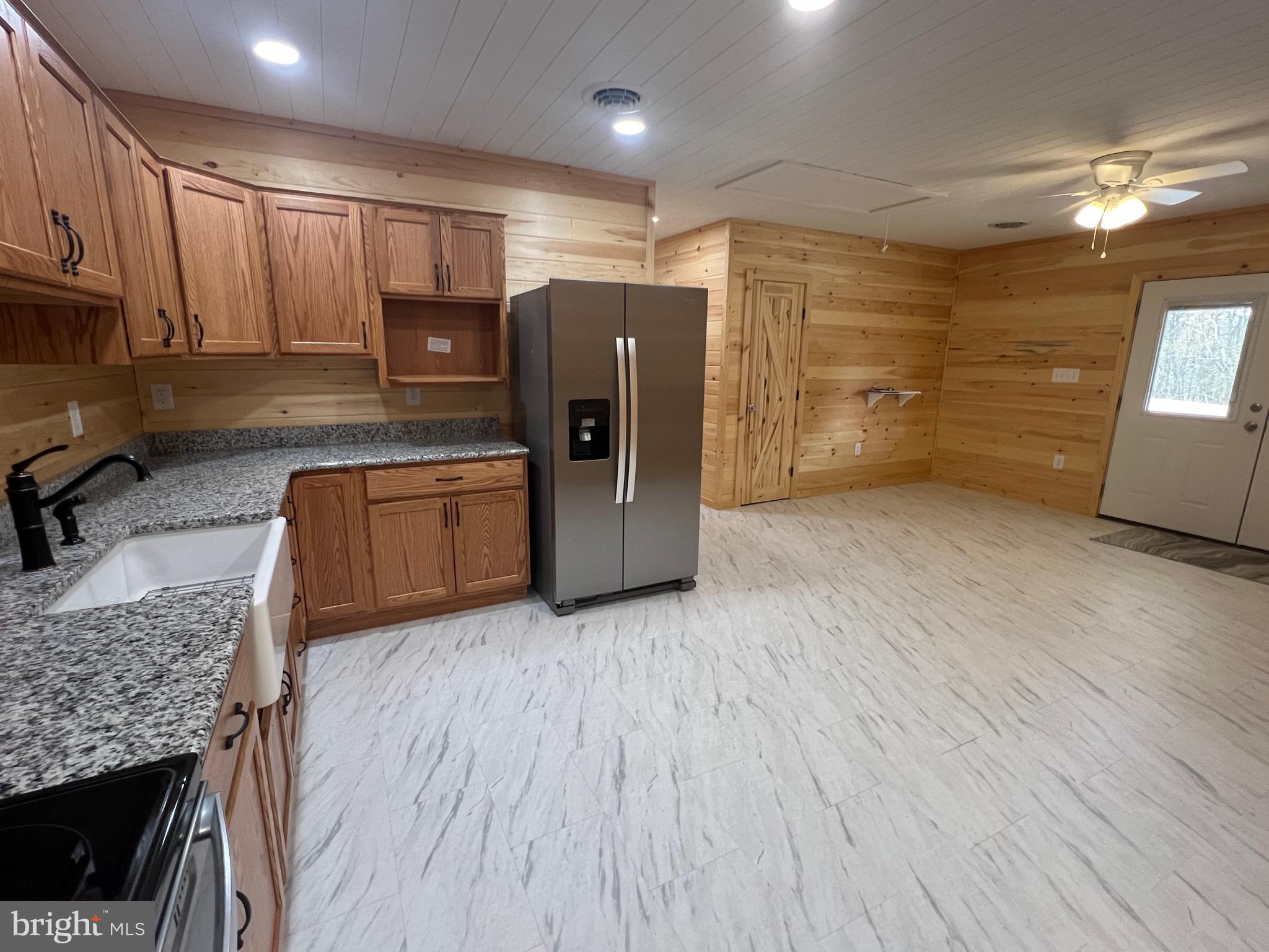 44 Virginia Line Road Berkeley Springs, WV 25411 - Photo 7 of 25