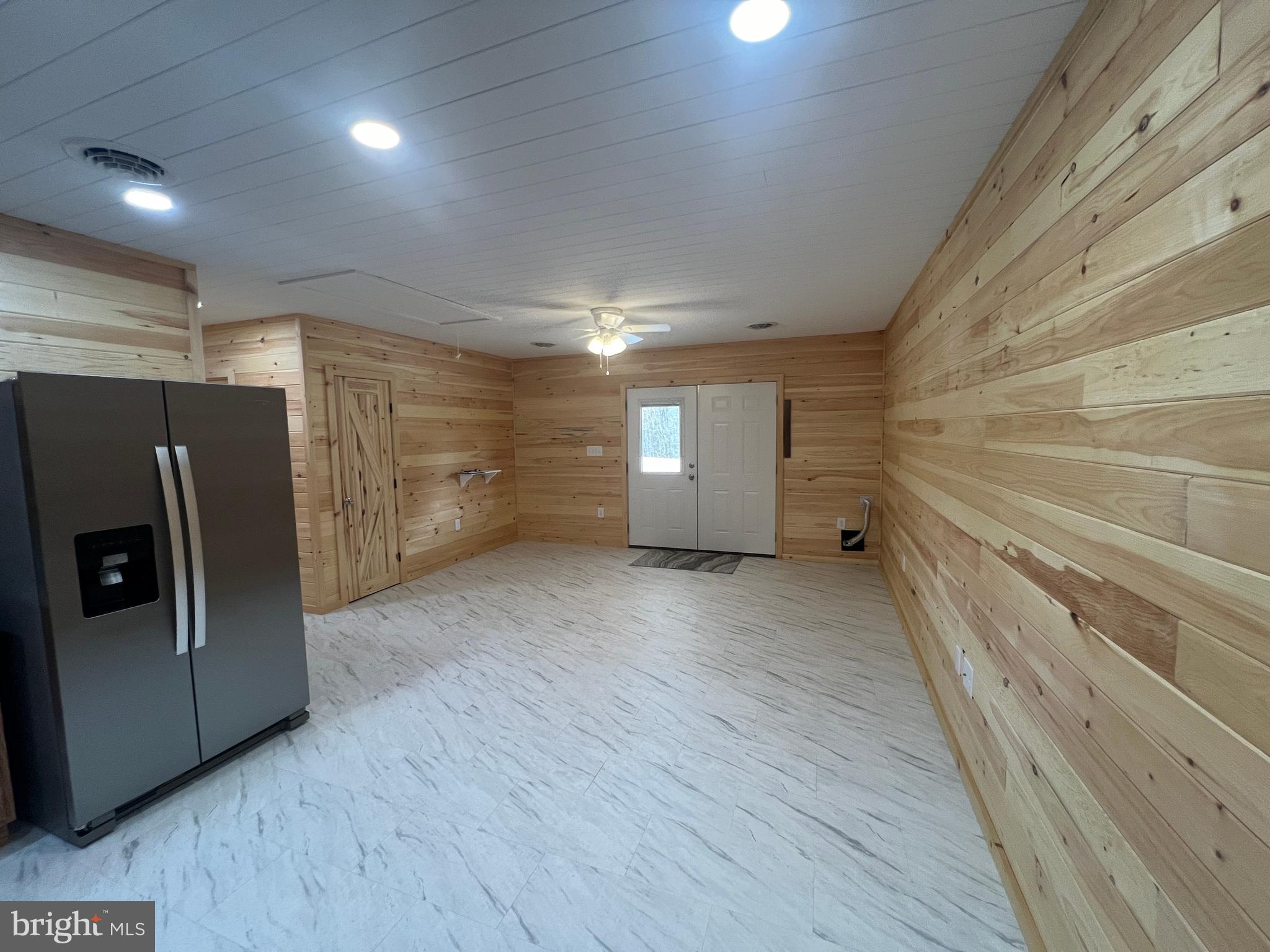 44 Virginia Line Road Berkeley Springs, WV 25411 - Photo 8 of 25