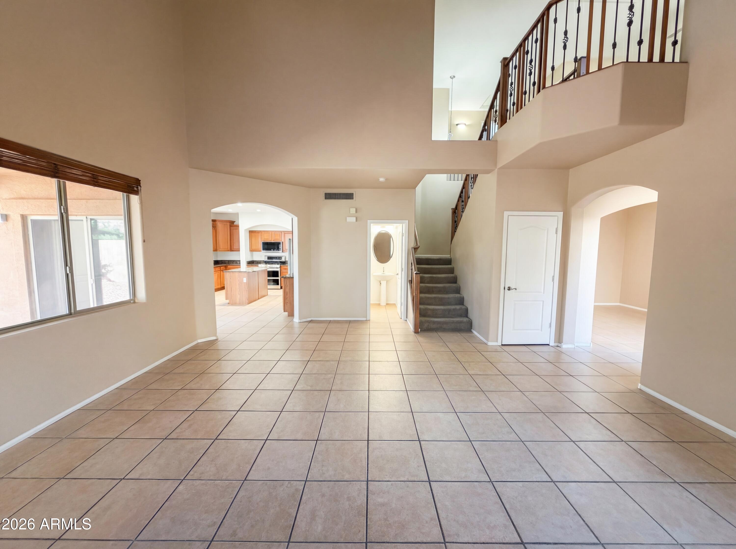 2634 East Ridge Creek Road Phoenix, AZ 85024 - Photo 3 of 39