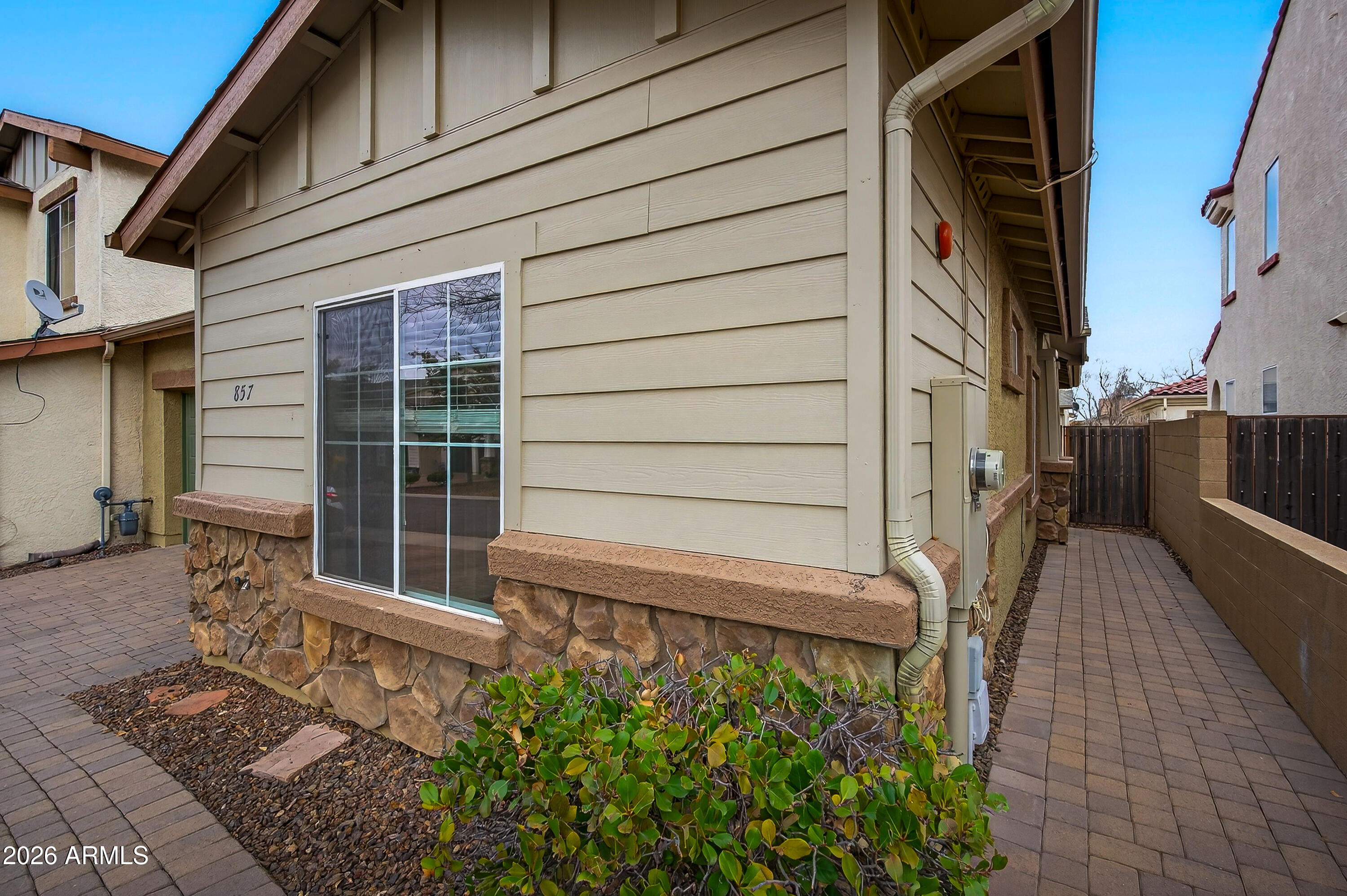 857 Tiablanca Road Clarkdale, AZ 86324 - Photo 4 of 36 857 Tiablanca Rd Clarkdale AZ-10