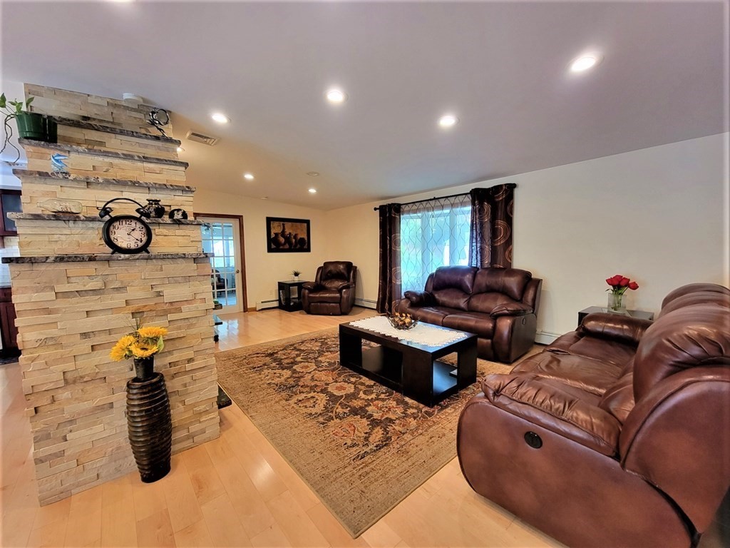 8 Birchwood Road Worcester, MA 01609 - Photo 11 of 24 Gallery Image 11