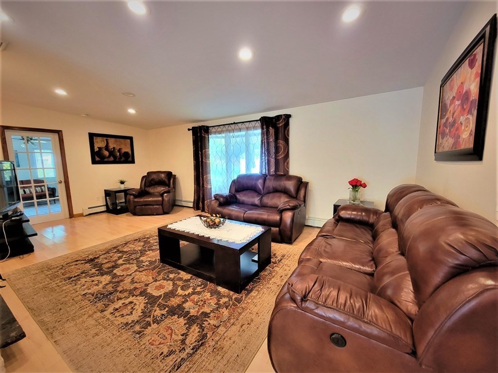 8 Birchwood Road Worcester, MA 01609 - Photo 12 of 24 Gallery Image 12