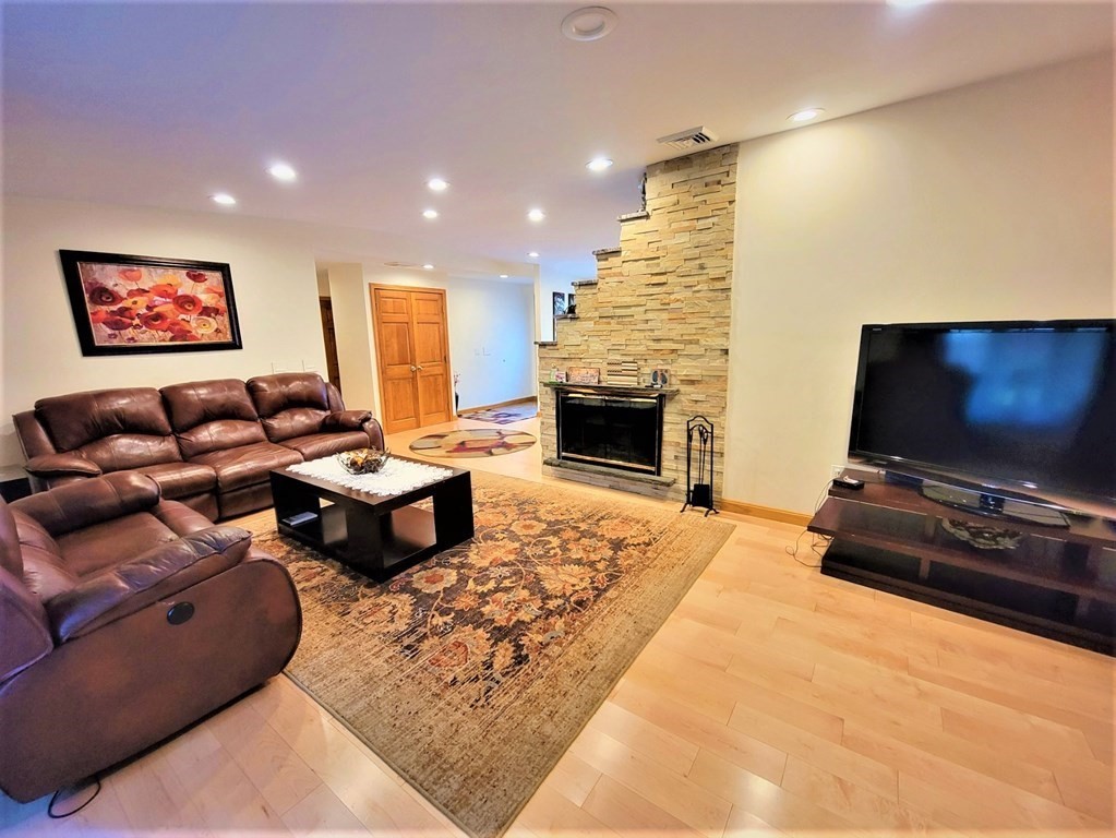 8 Birchwood Road Worcester, MA 01609 - Photo 15 of 24 Gallery Image 15