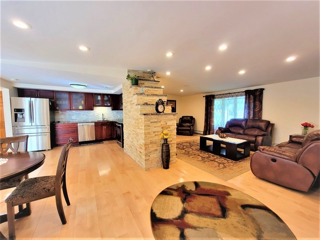8 Birchwood Road Worcester, MA 01609 - Photo 3 of 24 Gallery Image 3