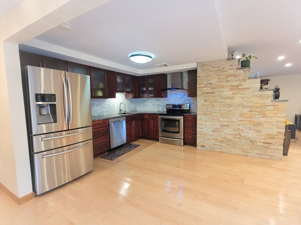 8 Birchwood Road Worcester, MA 01609 - Photo 10 of 24 Gallery Image 10