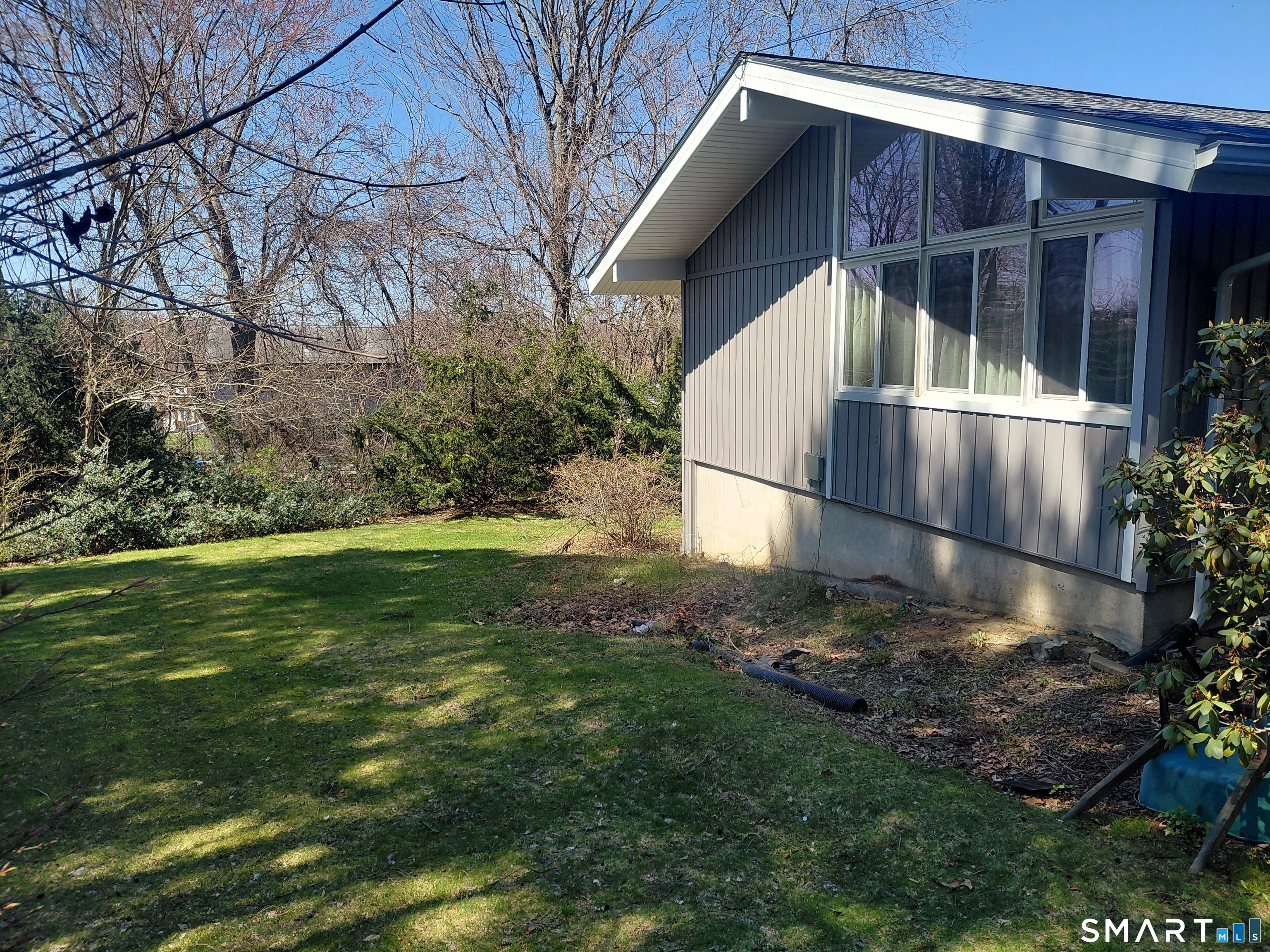 17 Hickory Hill Drive Waterbury, CT 06708 - Photo 3 of 27